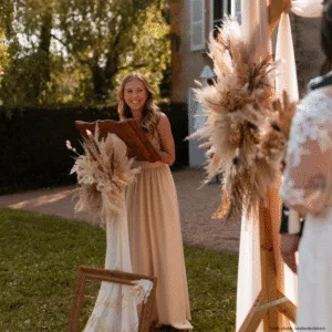 Location pupitre en bois teinté pour mariage à Lyon