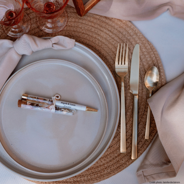 Location set de couverts dorés à Lyon