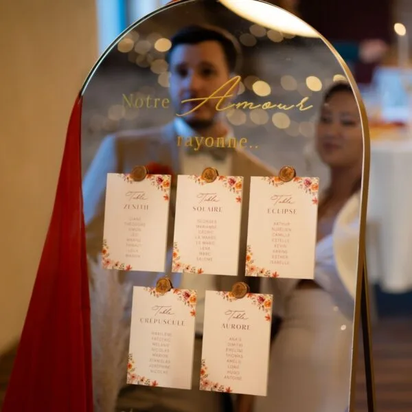 Miroir arche sur pied