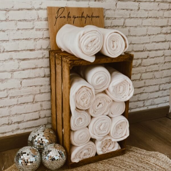 Location plaid blanc cocooning pour cérémonie à Lyon