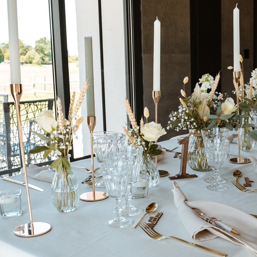 Location vase soliflore pour décoration de table à Lyon