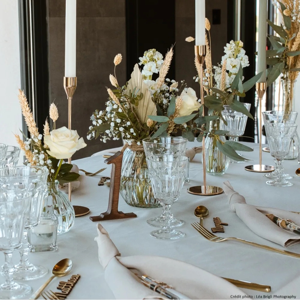 Location trio de chandeliers dorés à Lyon