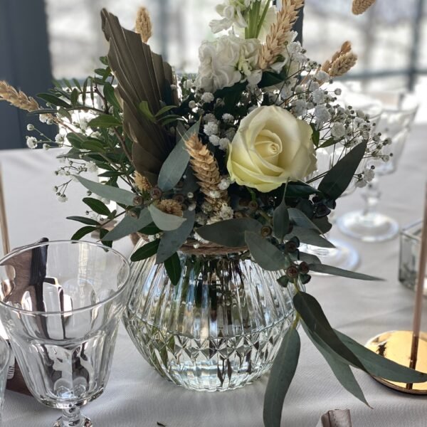 Location vase en verre cannelé à Lyon