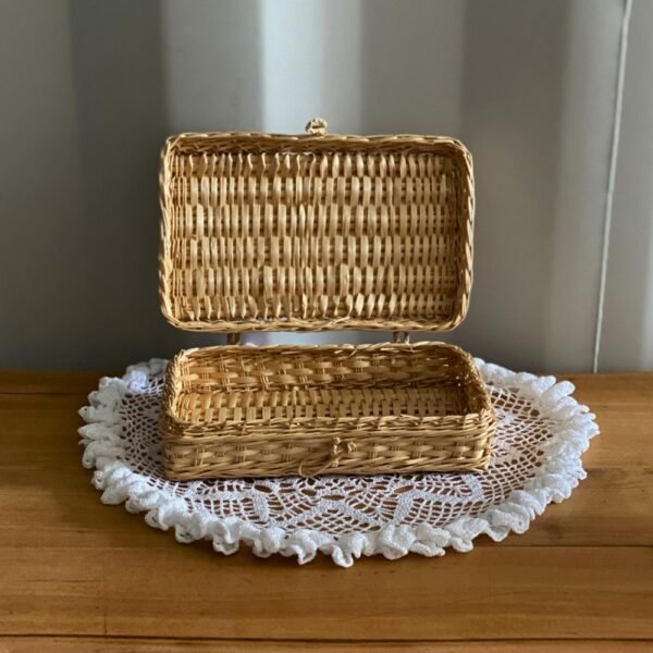 Location petite boîte en rotin à Lyon