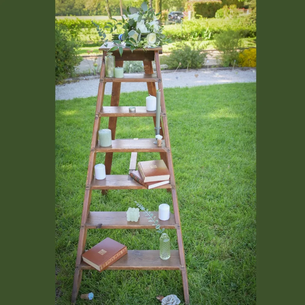 Location escabeau en bois décoration mariage à Lyon Location escabeau en bois décoration mariage à Lyon