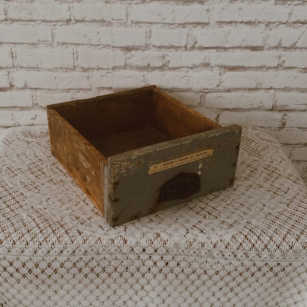 Location tiroir déco patiné bleu clair à Lyon