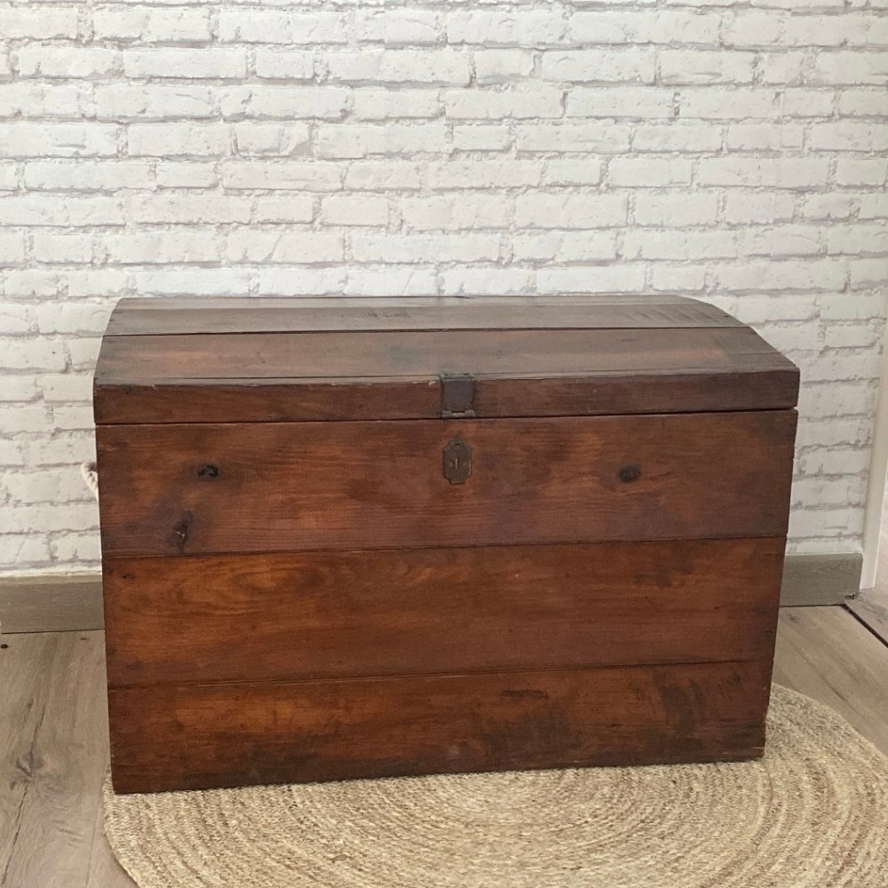 Location malle ancienne en bois à Lyon