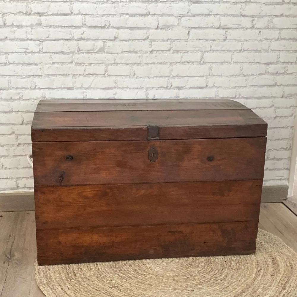 Location malle ancienne en bois à Lyon