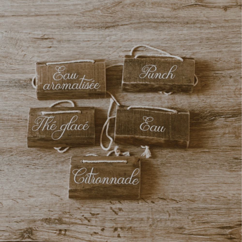 Location pancarte fontaine à boisson personnalisable à Lyon