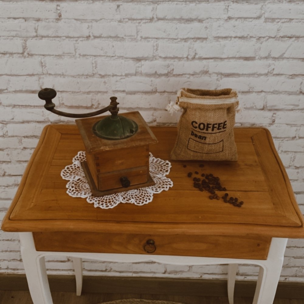 Location moulin à café ancien à Lyon et en région Rhône-Alpes