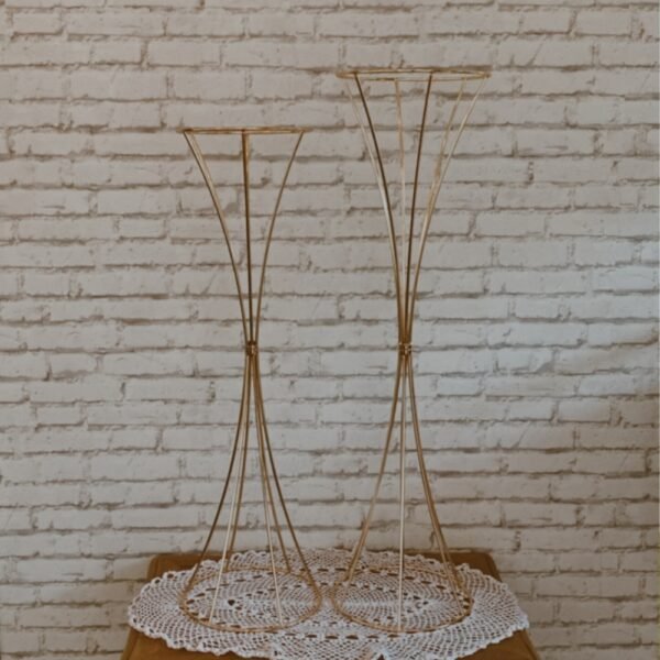 Location vase diabolo doré à Lyon