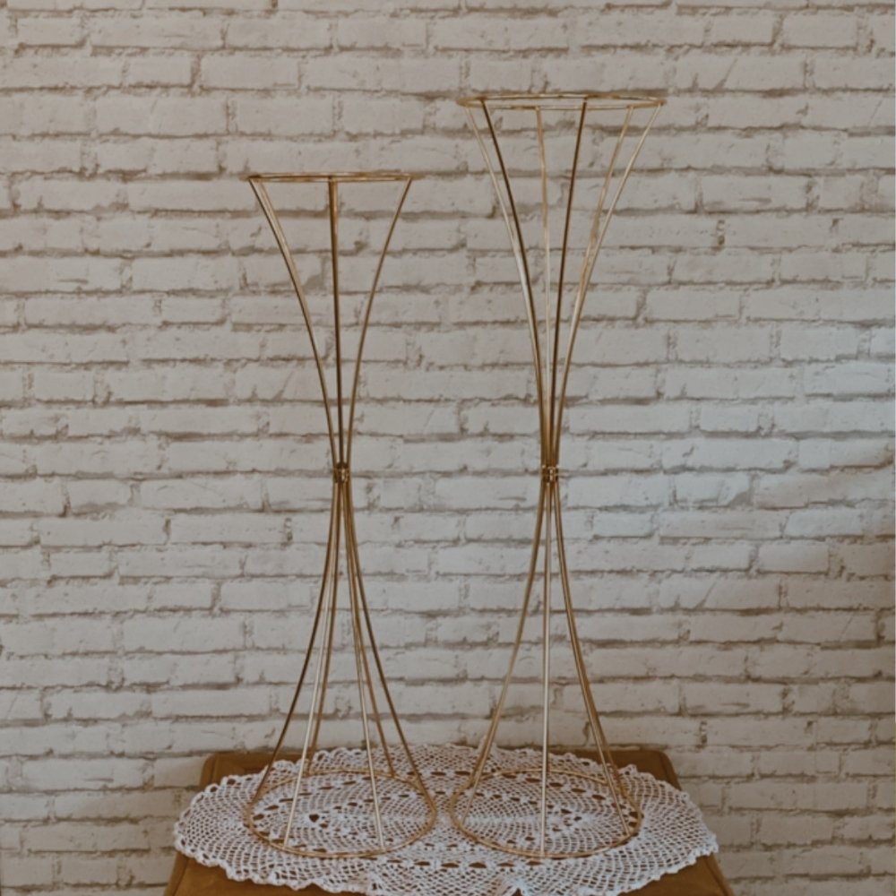 Location vase diabolo doré à Lyon