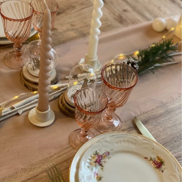 Location chandelier Noël rose et blanc à Lyon