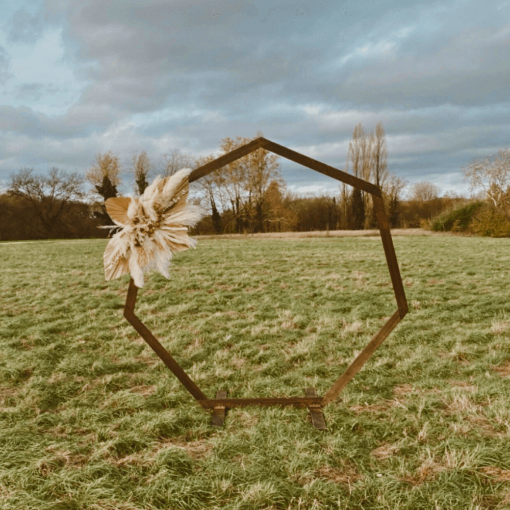 Arche heptagonale en bois