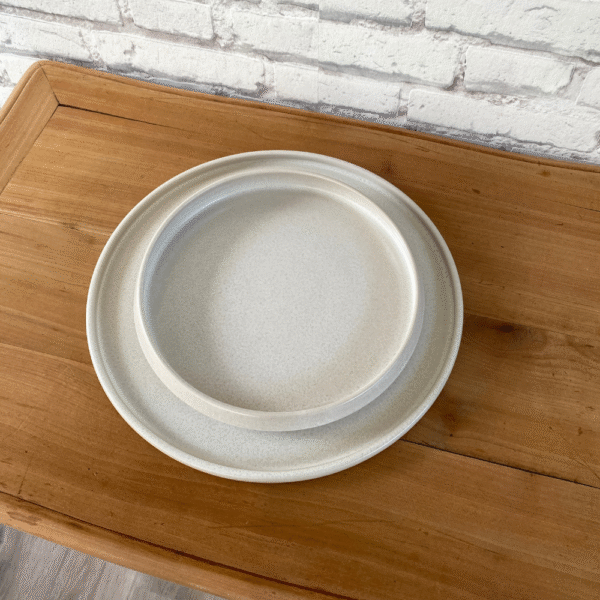 Assiette beige Enzo