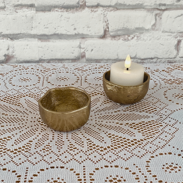Bougeoirs ronds dorés