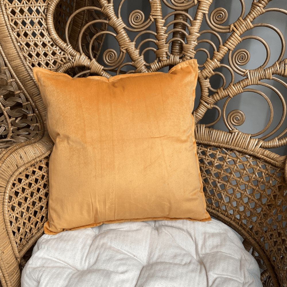 Coussin jaune pour assises cérémonie laique