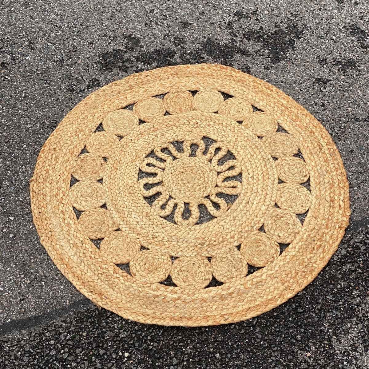 Tapis rond en jute ajouré