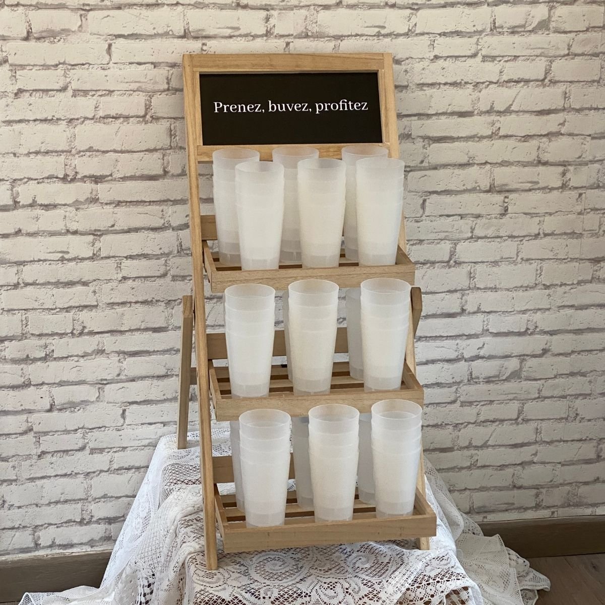Etagère porte gobelets ou cadeaux invités